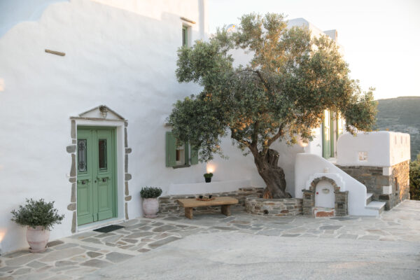Giampoura Estate