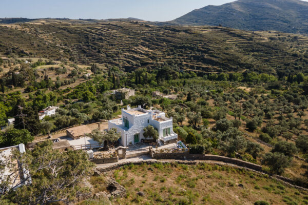 Giampoura Estate