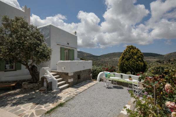 Giampoura Estate