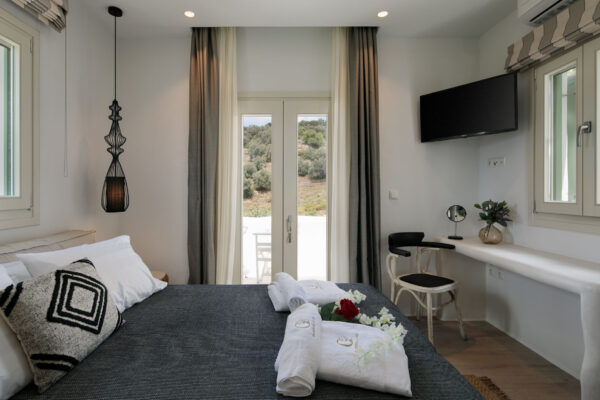 Giampoura Estate