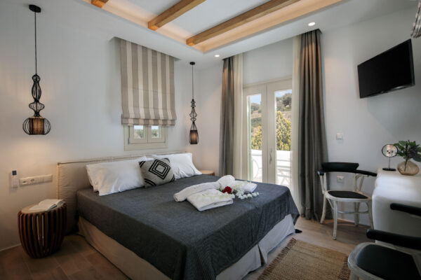 Giampoura Estate
